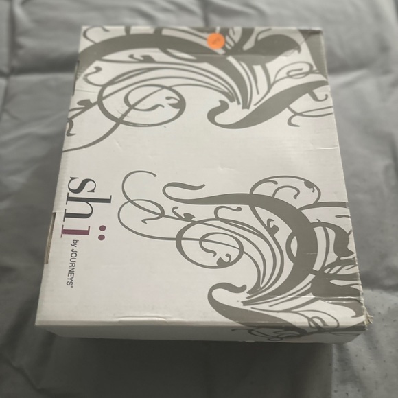 Elegant Multicolor SHI Stiletto Heels - Picture 5 of 5